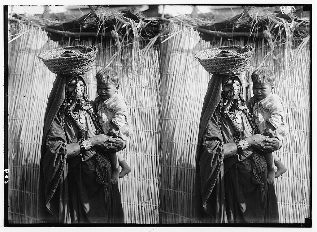 אם ותינוק, משבטי האיזור, שנות ה-20, צילום תלת ממד